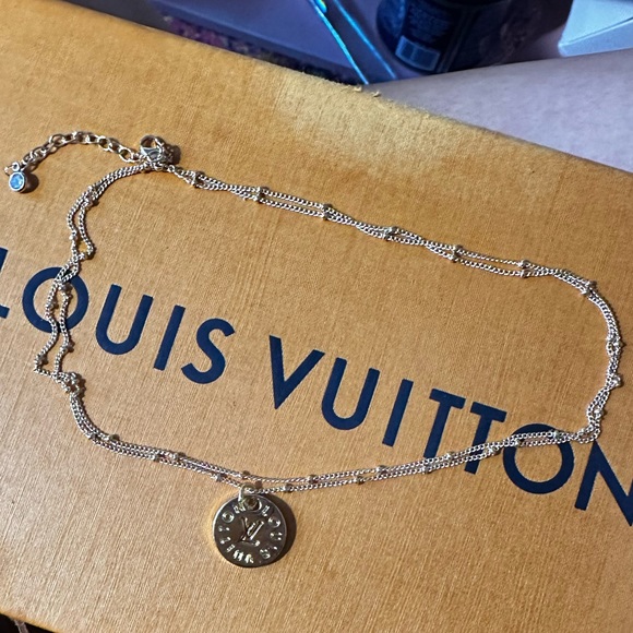 Louis Vuitton Zipper Pull Charm Gold - Picture 10 of 16